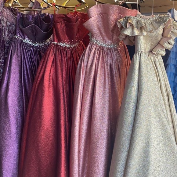 Godess Exclusive Pink Gown, Ballgown, Prom Dress, Bridal Shower Dress - Picture 2 of 3